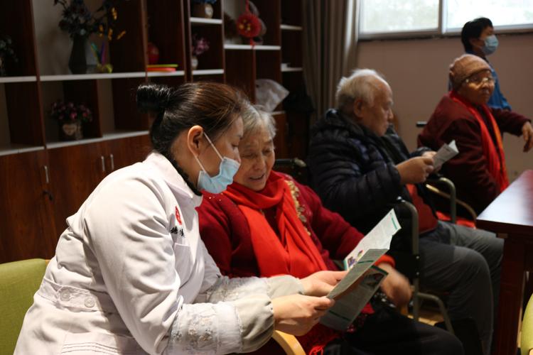 福康老年人医保卡过期怎么更换？这份超详细攻略让你少跑冤枉路